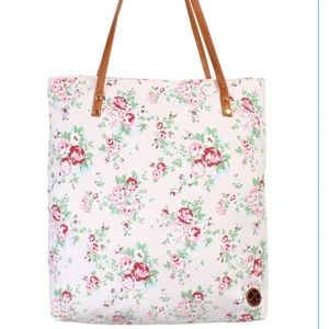 Floral Tote *GET THIS FREE WITH A 150.00 PURCHASE*